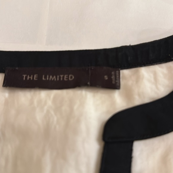 Fun blouse by Limited - Picture 4 of 4